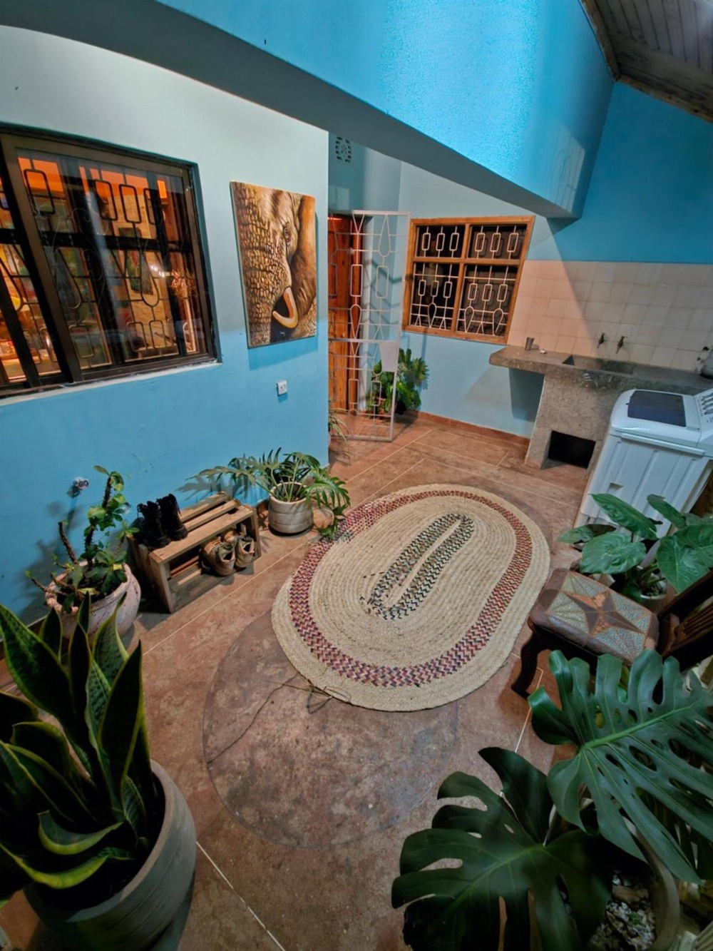 Mazzola Safari House & Backpacking